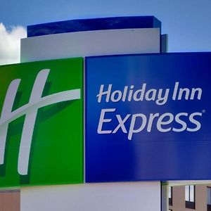 Holiday Inn Express & Suites Bronx - Nyc By Ihg